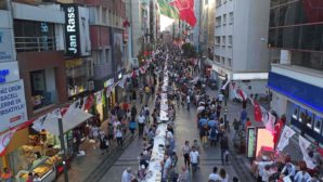 Karşıyaka Çarşı’da 6 bin kişilik iftar