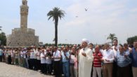 Mursi için gıyabi cenaze namazına İzmir’den destek