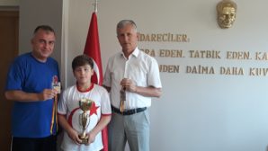 Madalya avcısı minik Kaan, iki madalya ve 1 kupa kazandı