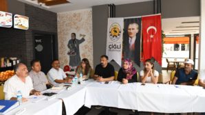 Çiğli Belediyesinin başkan yardımcıları mahalle çalıştaylarını başlattı