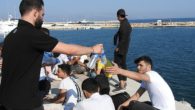 Ölüme yolculuktaki 5 şişme botta 180 göçmen yakalandı