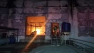 İzmir’de ekmek fabrikası alev alev yandı