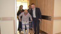 120 Yaşındaki Hasta Sedye İle Geldiği Hastaneden Yürüyerek Çıktı !