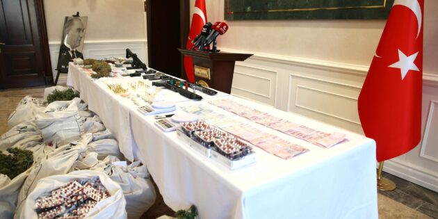 İzmir’de Büyük Uyuşturucu Operasyonu